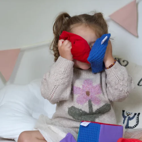 pit and play regenboog sensorische pittenzakjes