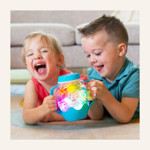 Kinderen met Glo Pals Play Jar