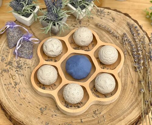 Yellow Door Sensorische Rollers Feel Calm in houten bloemen tray